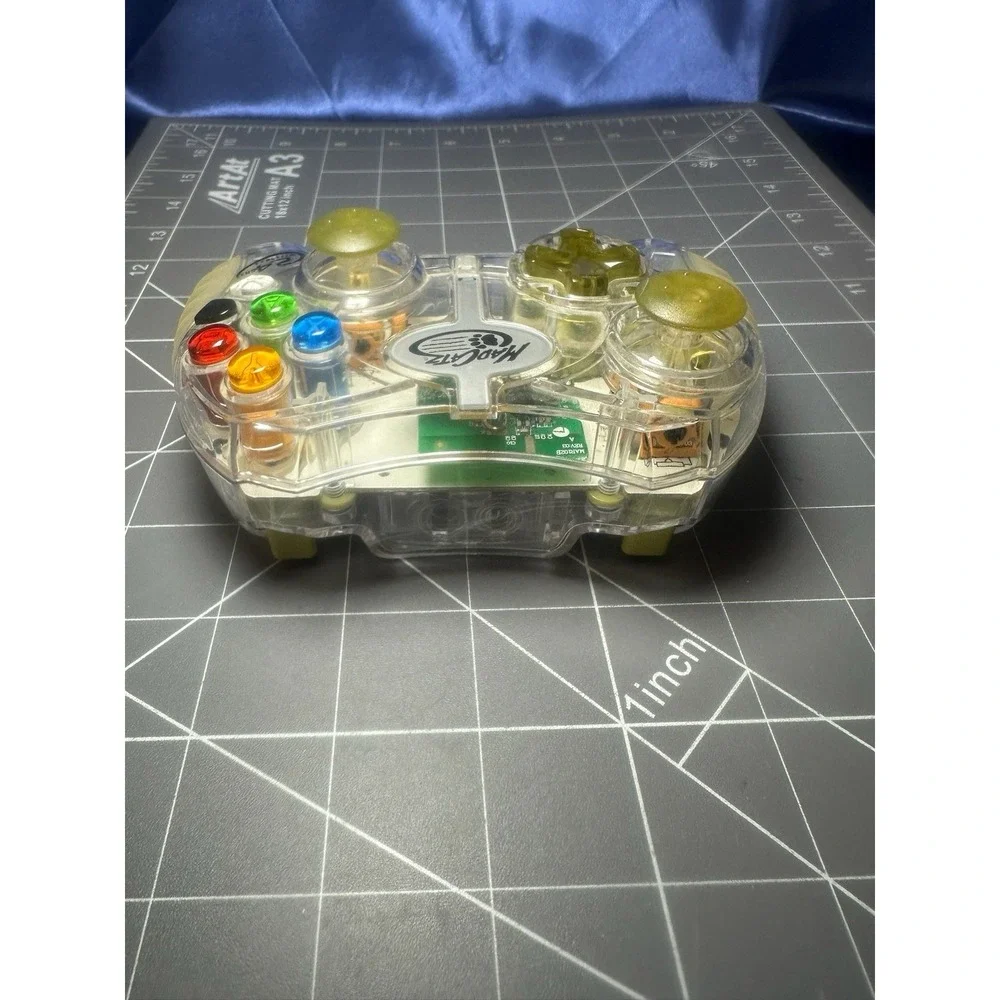 Vintage Mad Catz Xbox Wireless Translucent Gaming Controller -Untested/No Dongle